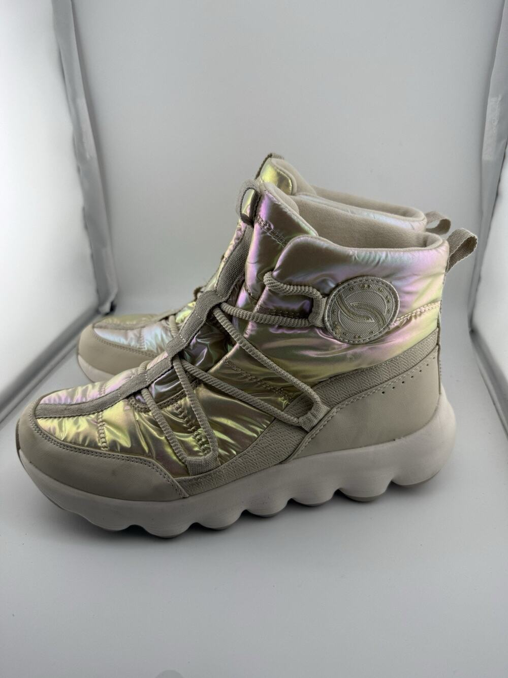 NWOB Ryka Women's Beige Iridescent Fabric Podflow Lace Up Boot Size 8.5M